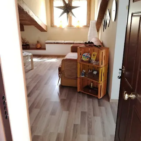 Mansarda Con Terrazzo Arredato