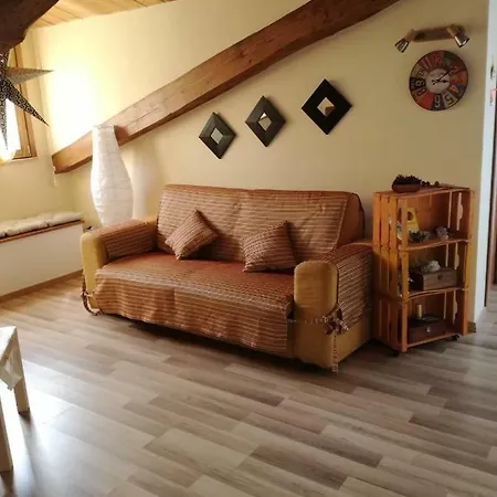 Mansarda Con Terrazzo Arredato קאסרטה
