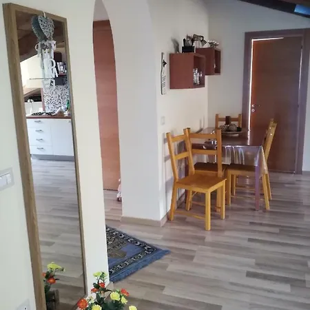 Mansarda Con Terrazzo Arredato