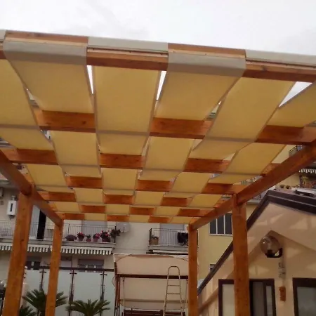 דירה Mansarda Con Terrazzo Arredato